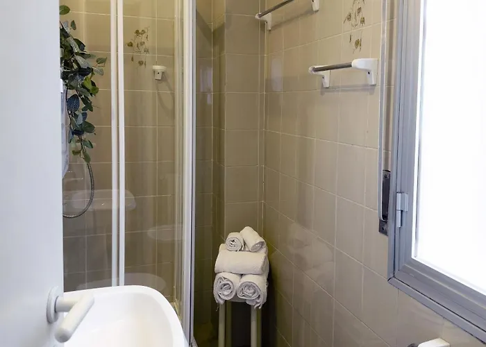 Iva 迪亚诺马里纳