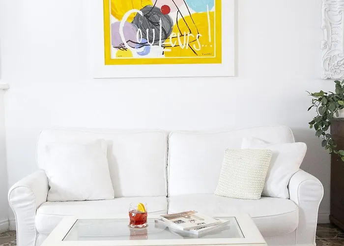 Iva 迪亚诺马里纳