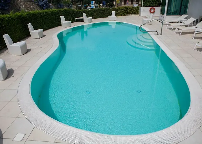 Iva 3* 迪亚诺马里纳