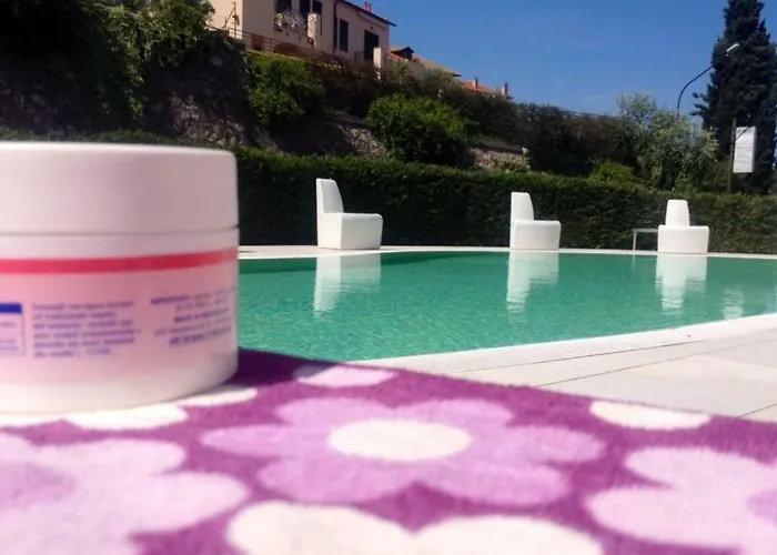 Iva 迪亚诺马里纳