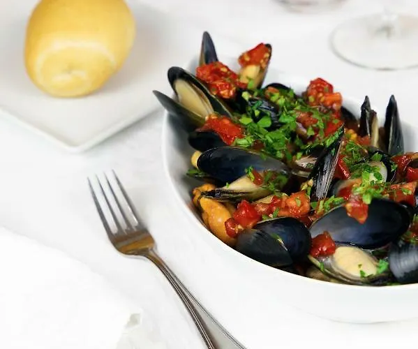 Iva 迪亚诺马里纳